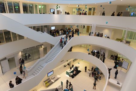 Visitors on the different levels of the MPL main building.
